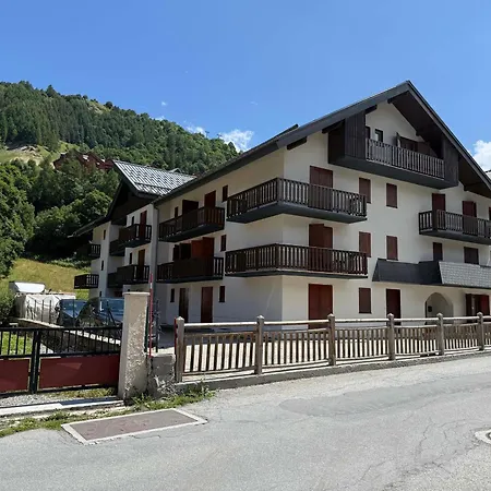 4 Pers, Centre De Valloire, Proche Télécom./commodités, Casier à Skis/balcon - Fr-1-263-535 * Valloire